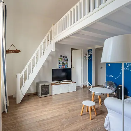 Apartment 1 Avec Mezzanine A 800m De La Et Pres Des Commerces, Wi-fi Gratuit - Fr-1-3-599 *